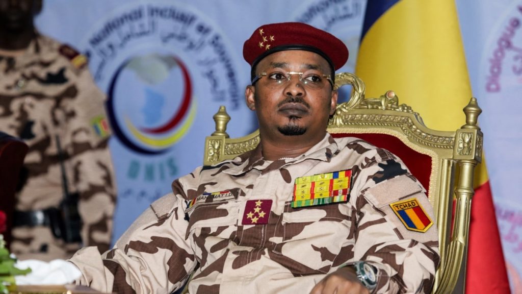 Le chef de la junte militaire du Tchad annonce sa candidature après l'assassinat du chef de l'opposition