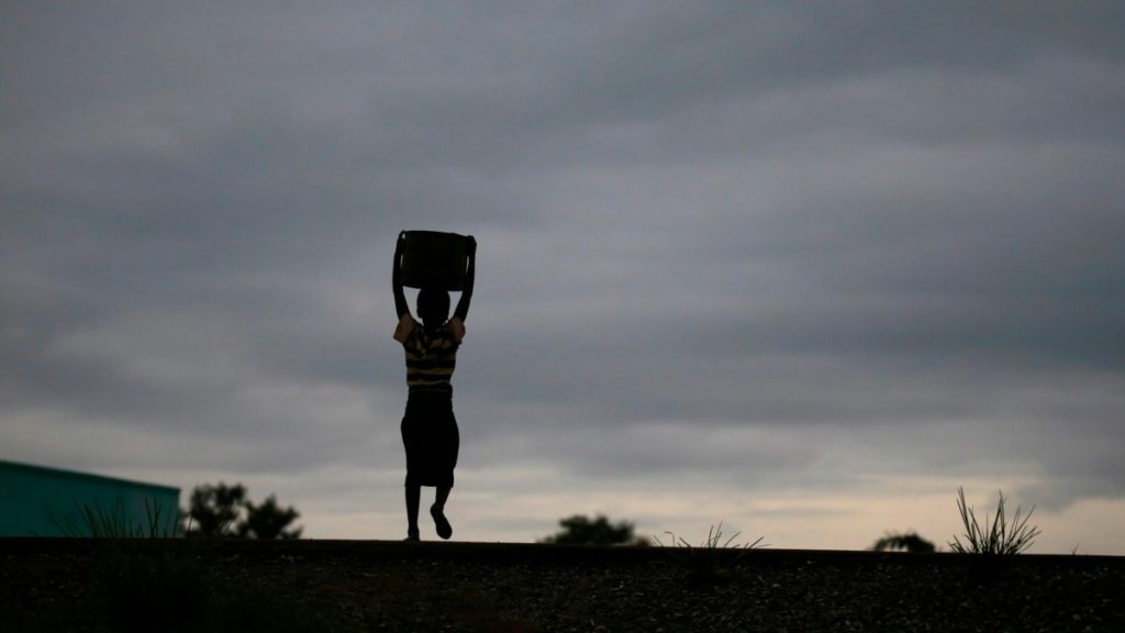 Le Malawi suit la Zambie et déclare un désastre après la sécheresse causée par El Niño