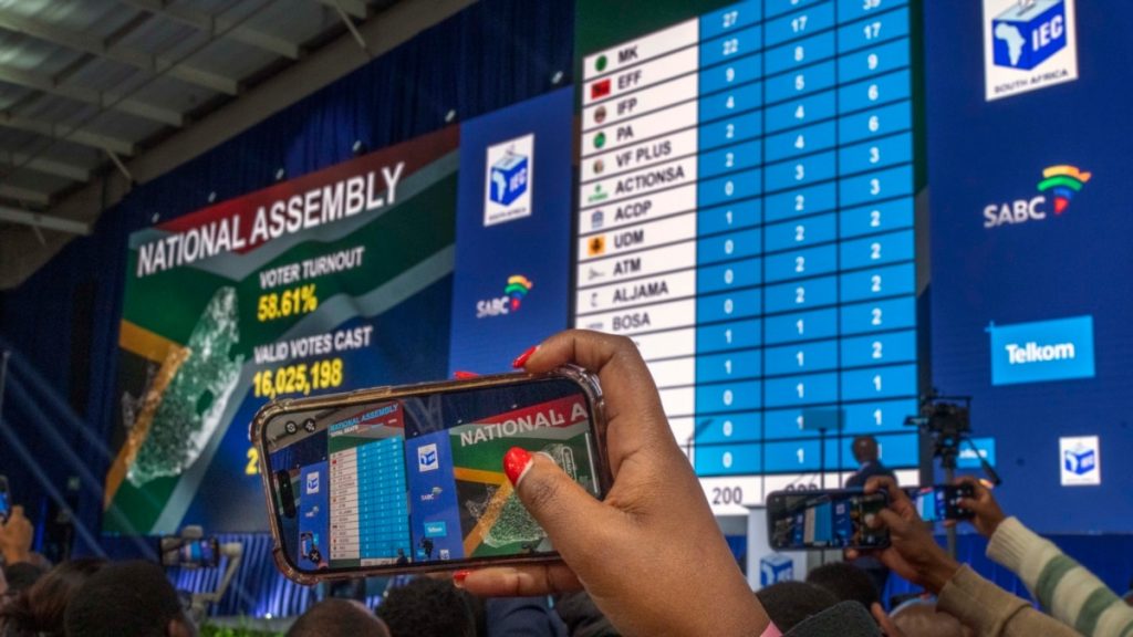 Le nouveau parlement sud-africain se réunit vendredi 14 pour élire le président