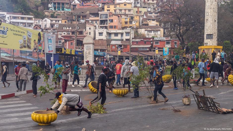 Crise à Madagascar: les manifestants défient Andry Rajoelina