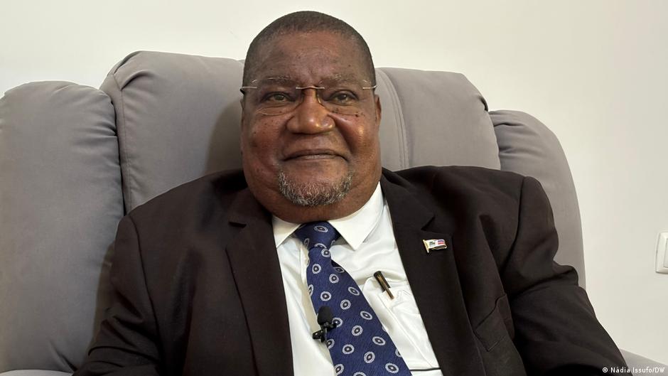 Momade est "remettre l'horloge en arrière" rester au pouvoir ?