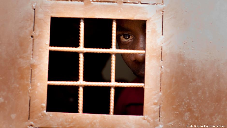 L'Angola et l'excès de prisons préventives