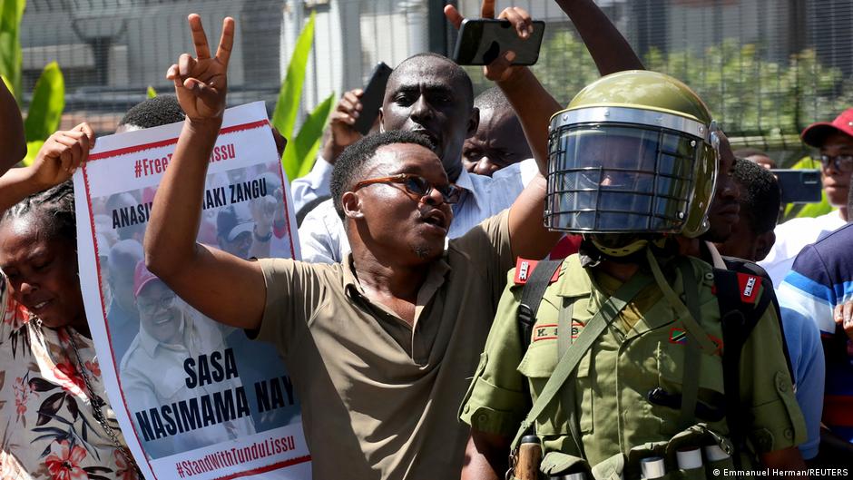 Comment la jeunesse africaine veut sauver la démocratie