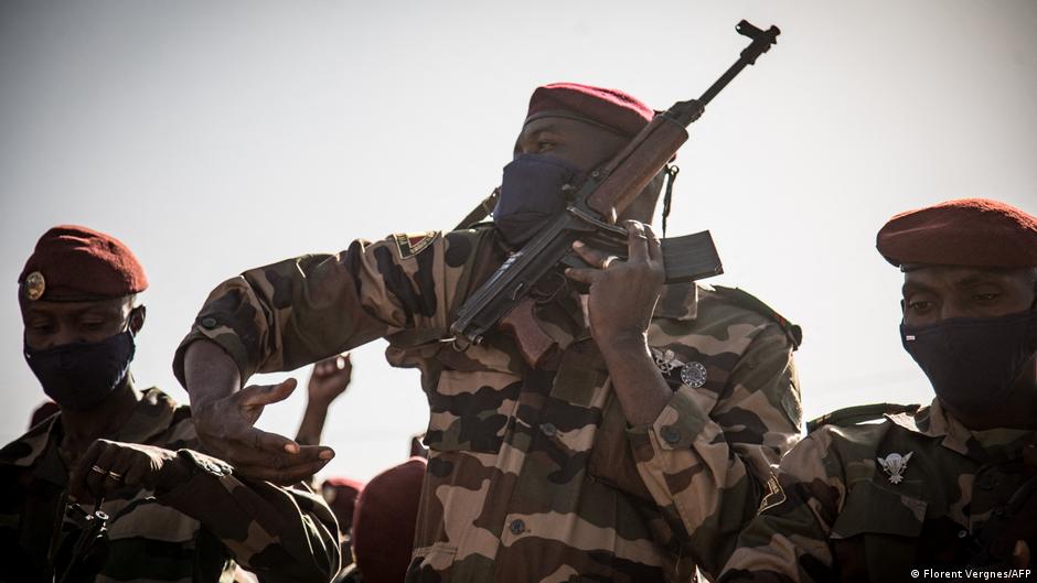 Existe-t-il un risque d’intervention militaire américaine au Mali ?